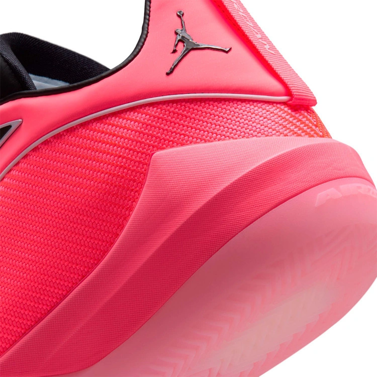 zapatillas-jordan-triangle-hyper-punch-black-med-soft-pink-7