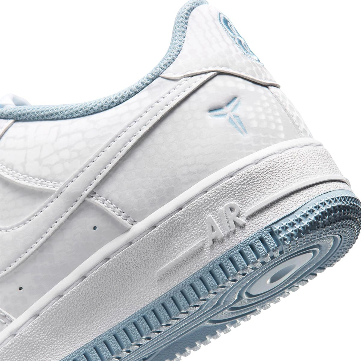 sneakers-nike-air-force1-low-kobe-bryant-nino-white-white-armory-blue-7