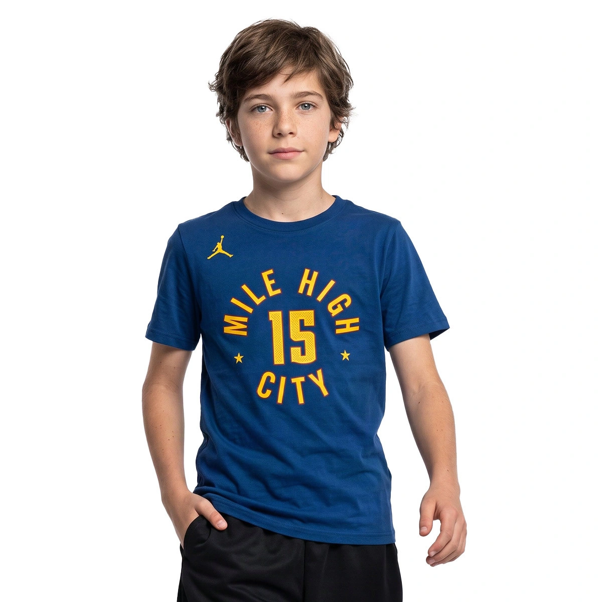 camiseta-jordan-denver-nuggets-essential-statement-edition-nikola-jokic-kinder-azul-0