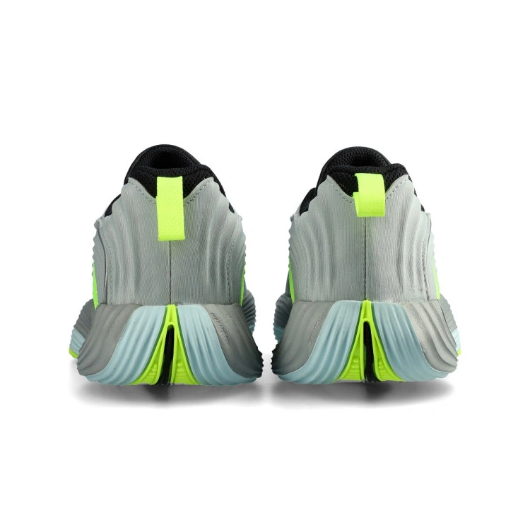 zapatillas-nike-giannis-immortality-5-preescolar-metallic-silver-volt-black-4