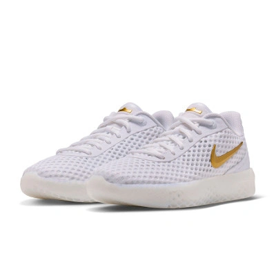 Chaussures LeBron Witness X