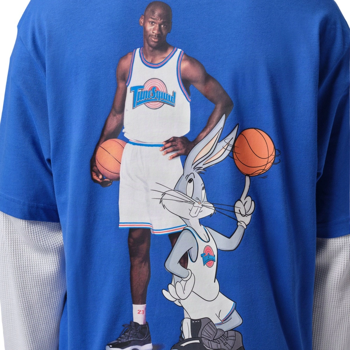 camiseta-jordan-brooklyn-space-jam-crew-varsity-royal-2